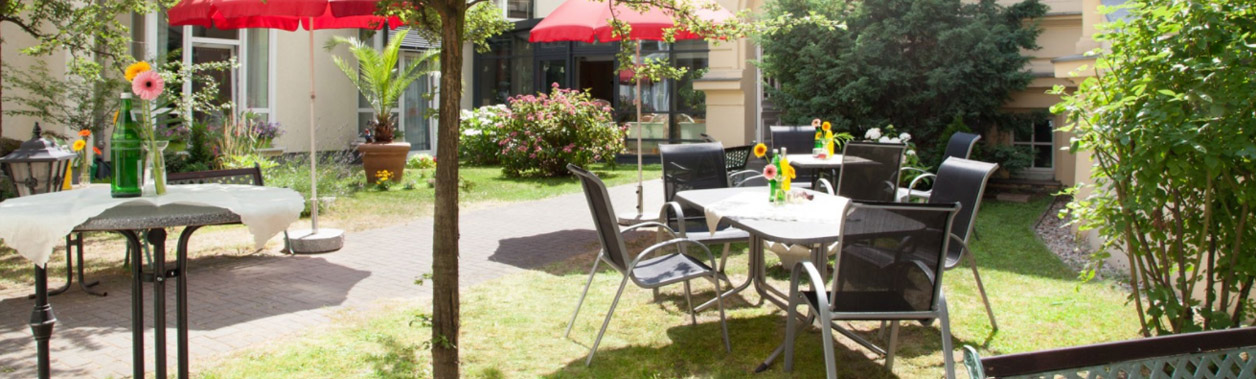 Lebensraum für Menschen mit Demenz in Haus in Berlin Tempelhof mit sonnigem Garten